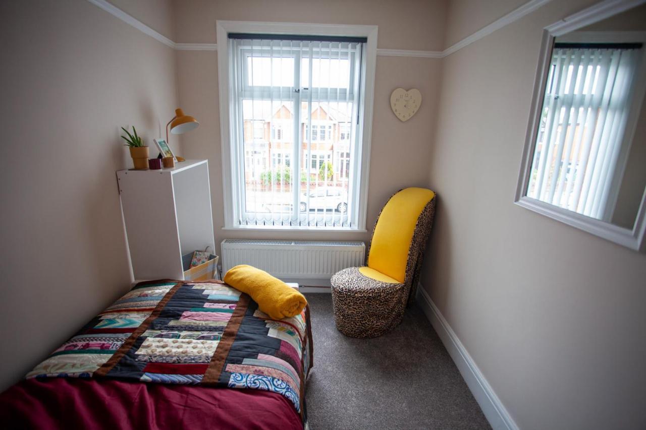 Quiet Residence Close To M6 Preston Samlesbury Exteriör bild
