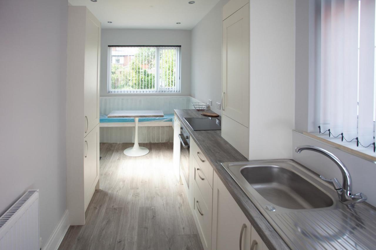 Quiet Residence Close To M6 Preston Samlesbury Exteriör bild