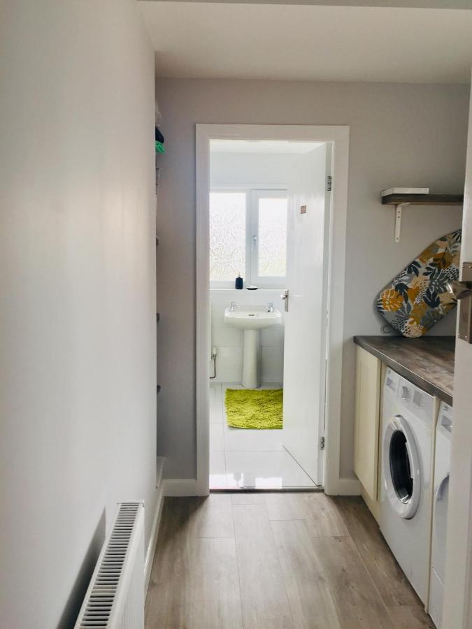 Quiet Residence Close To M6 Preston Samlesbury Exteriör bild